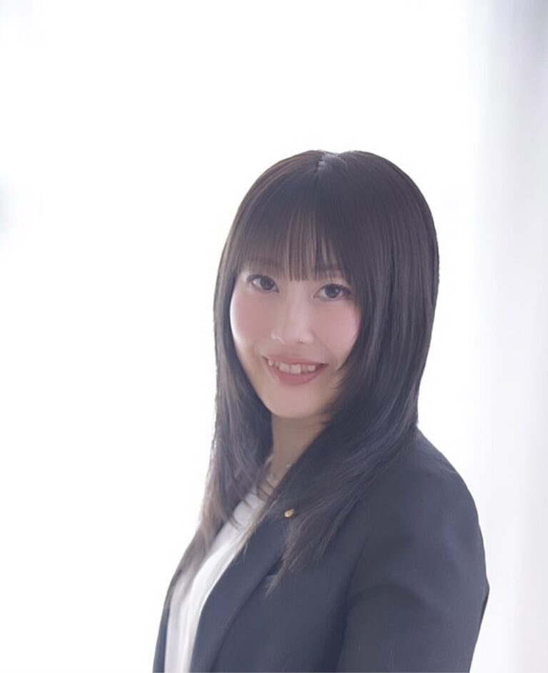小柳津 アリサ