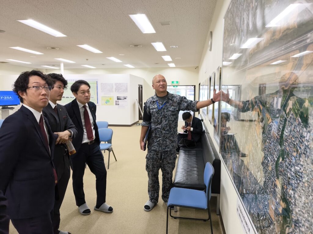 自衛隊基地見学